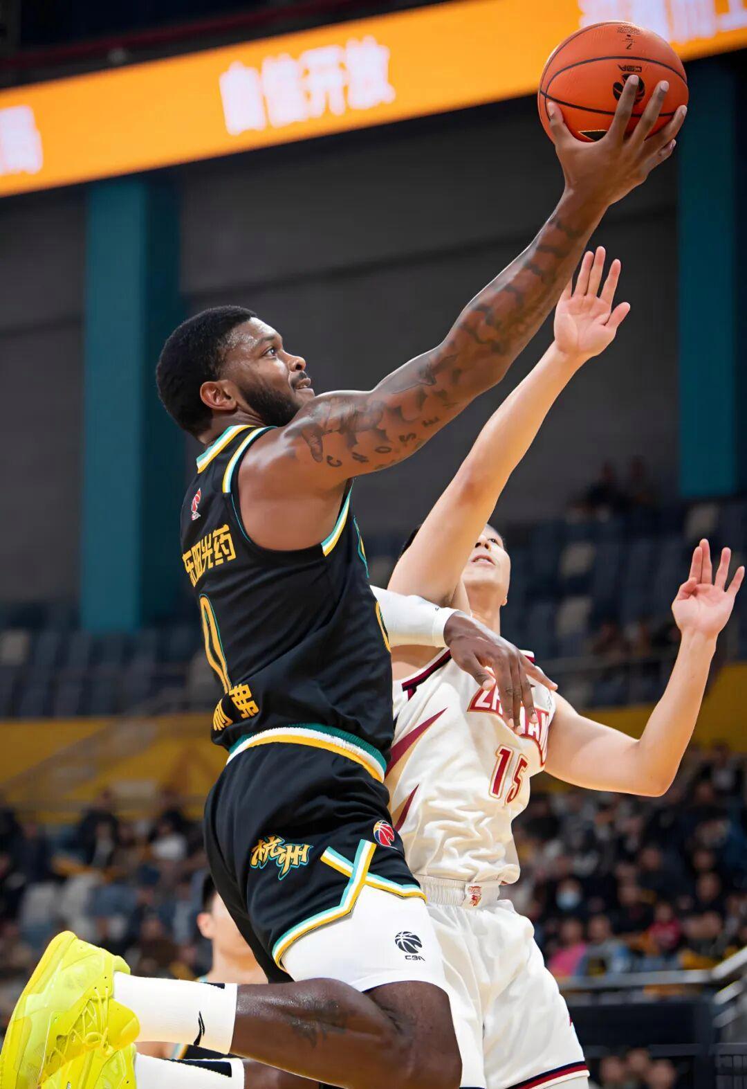 开云中国-离谱!尼斯窗口期造点机会今晚纽卡斯尔调整名单以备CBA季后赛,窗口期辽宁本钢战术微调