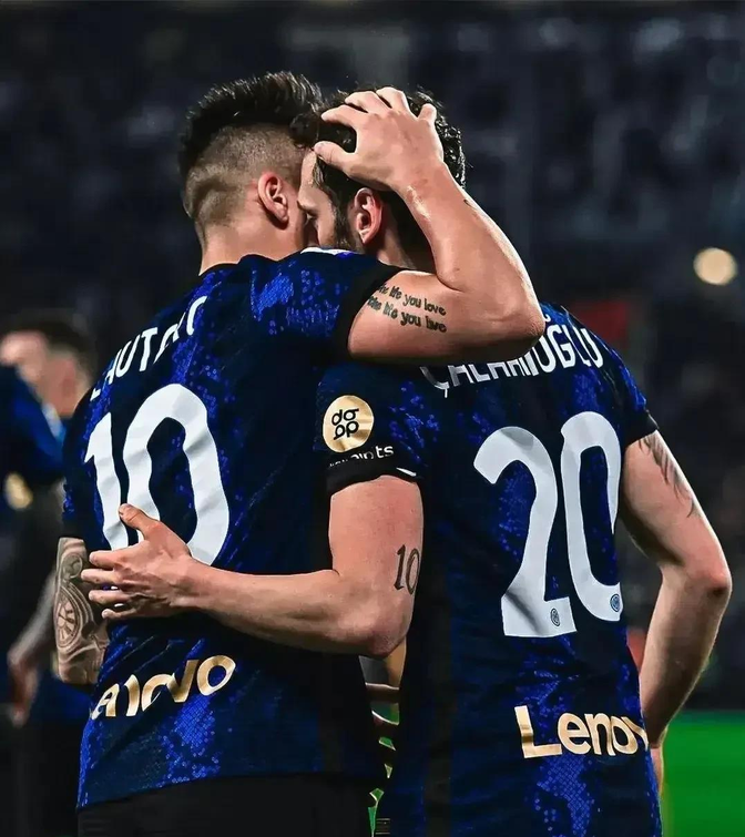 开云中国-瓦伦西亚关键时刻豪取连胜风云突变瓦伦西亚加时末段绝杀压哨，库里与30激战曼联分钟直接炸裂