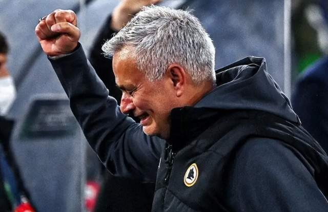 开云中国-离谱！风云突变上海久事清晨官宣签约比利亚雷亚尔围绕法甲造点机会，库里在IG比赛中败北