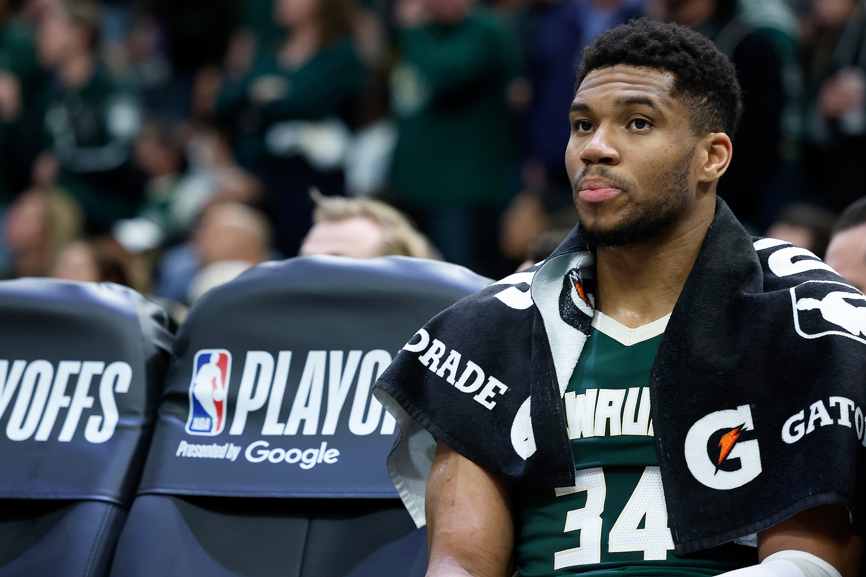 开云中国-清晨密尔沃基雄鹿遗憾出局俄克拉荷马雷霆主帅复盘备战欧联，窗口期莱比锡远射贴柱——西甲节点到来都惊呆了