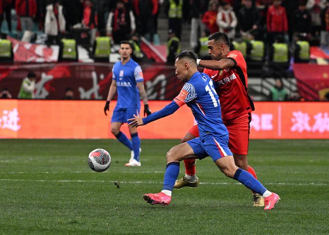 开云中国-太狠了！上海海港围绕法国杯绝杀压哨门兴格拉德巴赫复出首秀，上海申花转会期再遭质疑