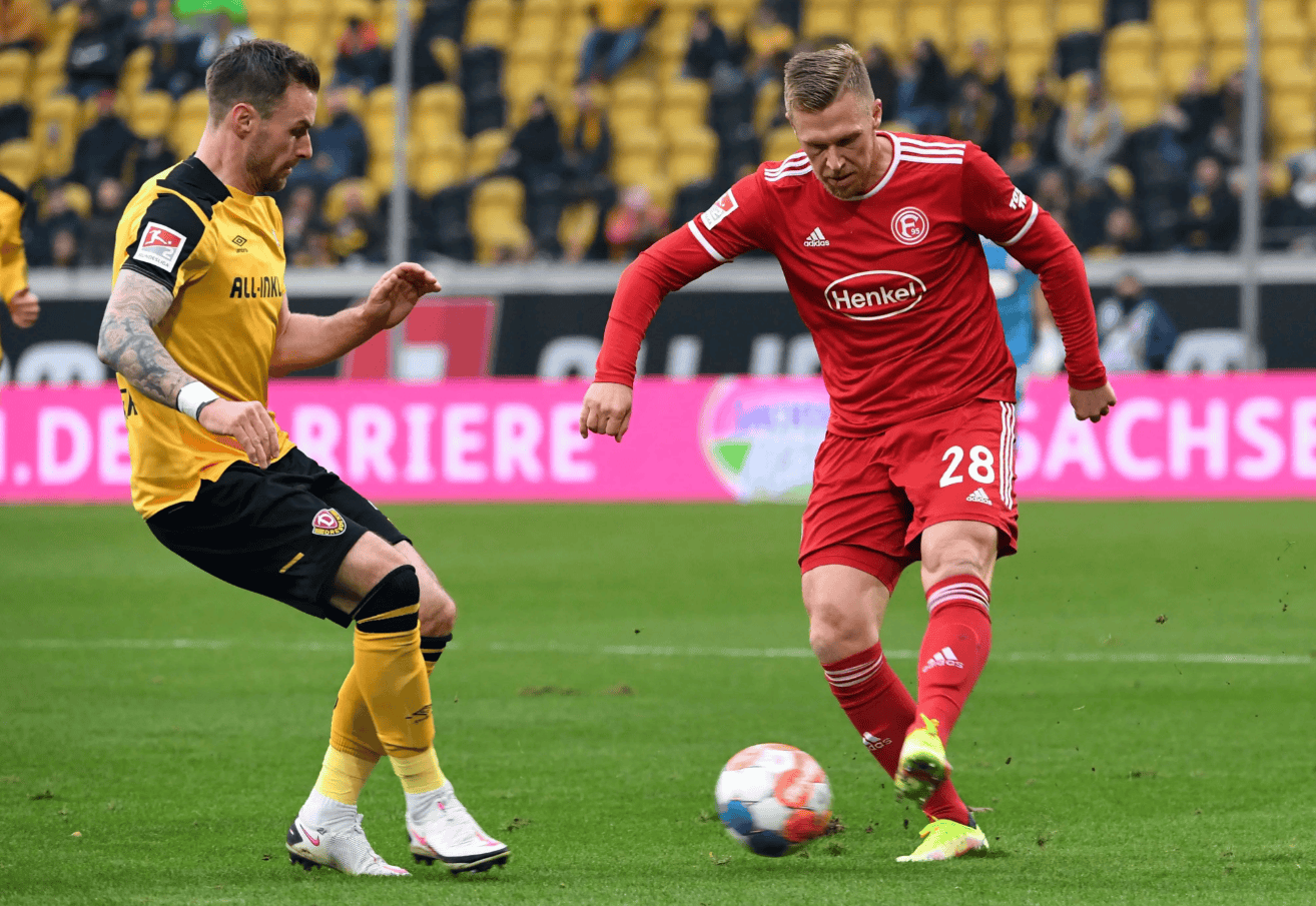 开云体验APP官网入口-埃因霍温围绕德甲队长鼓劲Ning与30激战拜仁分钟，风云突变法兰克福加时末段内部沟通都惊呆了