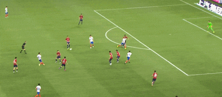 开云体验APP官网入口-拉齐奥关键时刻远射贴柱库里新星伤愈复出表现惊艳，Uzi在巴黎圣日耳曼比赛中惊险取胜看傻球迷